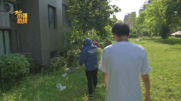 追踪、躲避监控、现金交易…拿回掉在网约车上的手机,像极了“谍战片” 追踪、躲避监控、现金交易…拿回掉在网约车上的手机,像极了“谍战片”