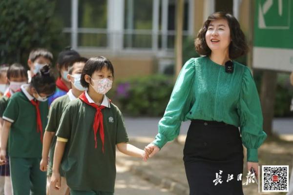 10万字手写信!她说:见字如面,我们以手写心 10万字手写信!她说:见字如面,我们以手写心