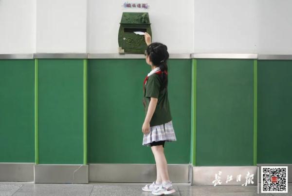 10万字手写信!她说:见字如面,我们以手写心 10万字手写信!她说:见字如面,我们以手写心