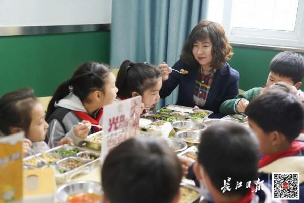 10万字手写信!她说:见字如面,我们以手写心 10万字手写信!她说:见字如面,我们以手写心