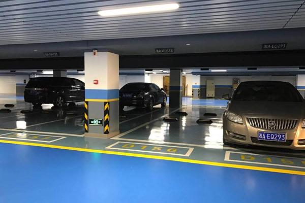 贵吗？长沙一小区车位拍到26万元，厦门曾有车位拍出200万天价