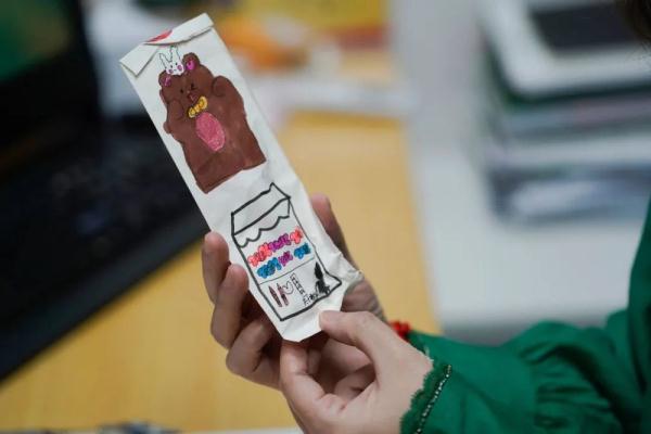 10万字手写信!她说:见字如面,我们以手写心 10万字手写信!她说:见字如面,我们以手写心