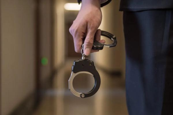 美容竟成“毁容”?24岁小伙儿维权揭开了黑幕 美容竟成“毁容”?24岁小伙儿维权揭开了黑幕