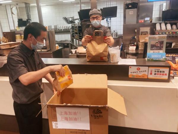 “三区”划分后，这些商超、餐饮门店正在逐步恢复运营