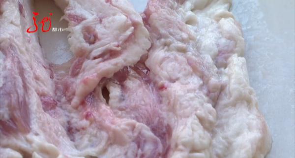 吓人！新买的猪肉里有“痘”，这还能吃吗？赶紧听听专家怎么说