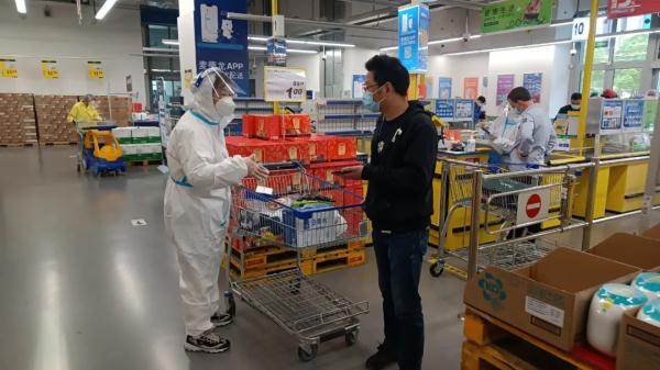 “三区”划分后，这些商超、餐饮门店正在逐步恢复运营