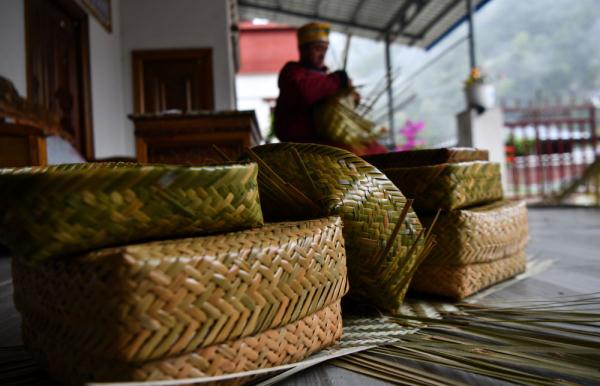 西藏墨脱：竹编技艺铺就乡村振兴路