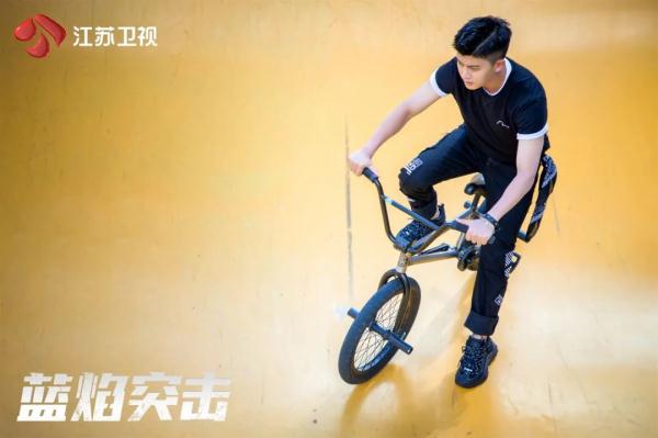 《蓝焰突击》今晚开播！硬汉消防员任嘉伦上线