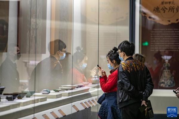 新华全媒+丨三峡博物馆举办“西京印迹——大同辽金元文物展”