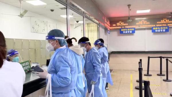 一种胰岛素没买到,配药志愿者哭了…… 一种胰岛素没买到,配药志愿者哭了……