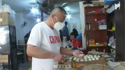 14万现金遗落包子铺老板完璧归赵 14万现金遗落包子铺老板完璧归赵