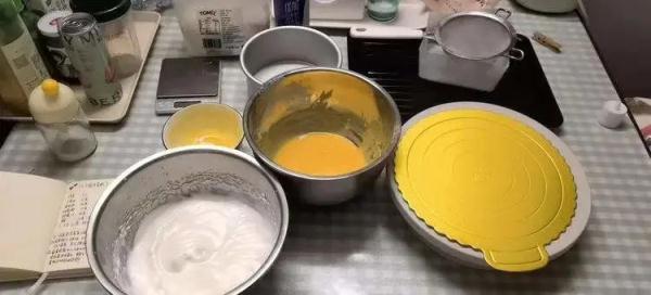 上海疫情中，有一个值得被记住的生日蛋糕