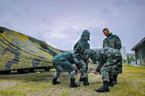 硝烟滚滚！单兵综合演练砺精兵