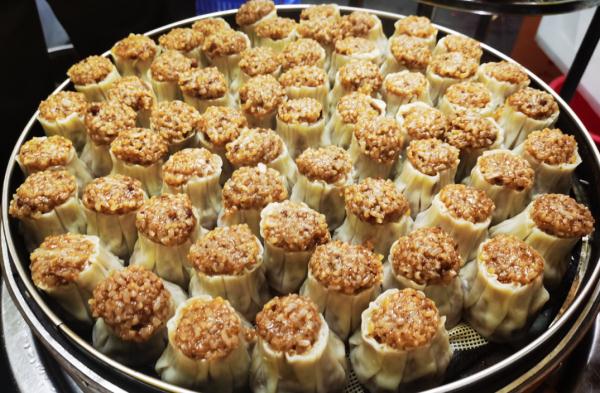 暖！广州白云区一汤包店免费送出超2000份早餐给抗疫人员