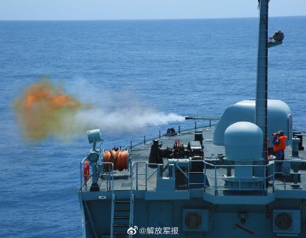组图 | 直击华山舰海上训练