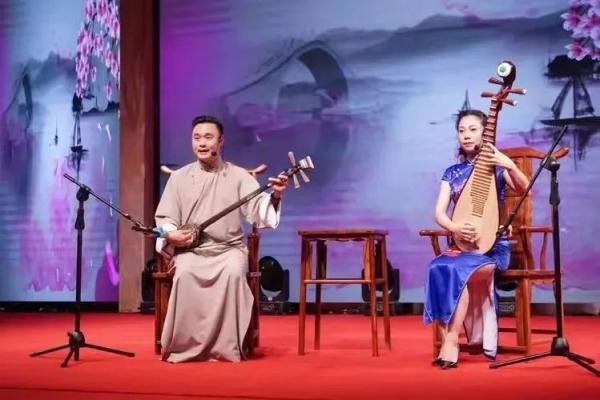 直播间唱改编版《青花瓷》，他们让00后变评弹“真爱粉”