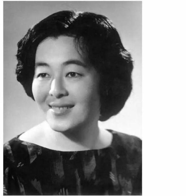 著名导演黄蜀芹去世，她曾执导《人·鬼·情》《围城》《孽债》...