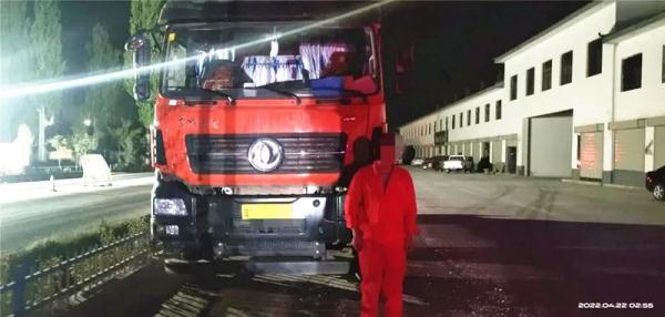 夜查超载，别让货车变“祸车”！