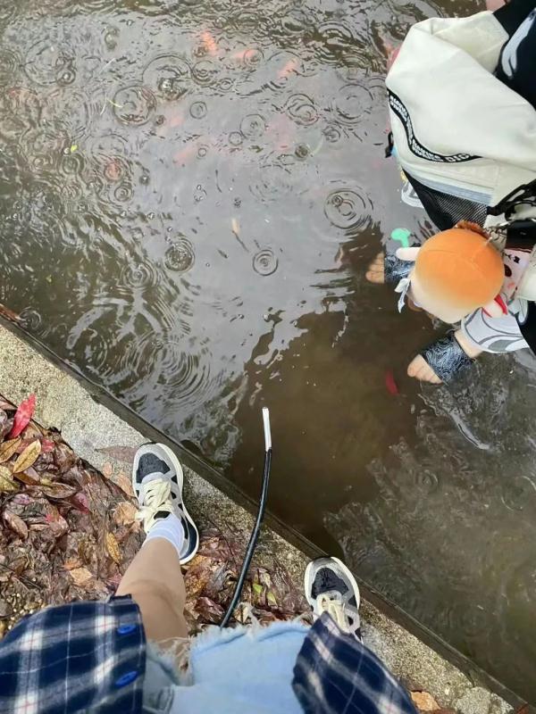 今天,下班路上的长沙是这样的....长沙暴雨红色预警!湖南双预警齐发! 今天,下班路上的长沙是这样的....长沙暴雨红色预警!湖南双预警齐发!