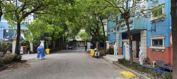 前申花队员一家四口住进了方舱