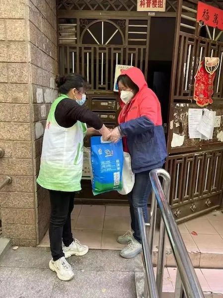 封控近一个月，上海市民反映强烈的问题，解决得怎么样了？