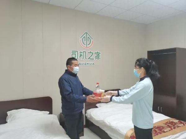 @货车驾驶员 黑龙江17个高速路服务区免费提供简餐