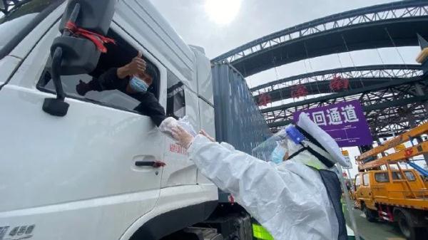 @货车驾驶员 黑龙江17个高速路服务区免费提供简餐