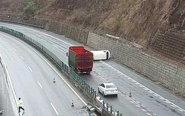 五一假期,全国高速公路小车免费通行 五一假期,全国高速公路小车免费通行