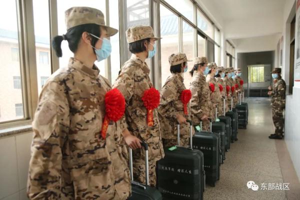 武警女兵的新训初体验