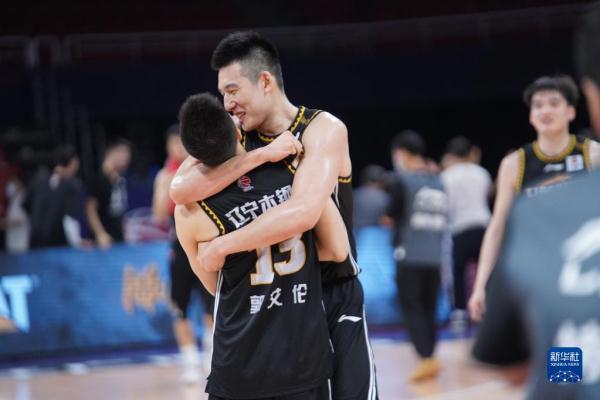 CBA总决赛:辽宁本钢夺冠 CBA总决赛:辽宁本钢夺冠