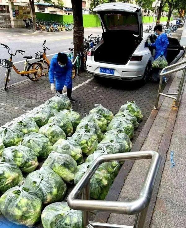 更多商超“复苏”,鲜活小龙虾、汉堡、炸鸡、咖啡馆,都在回来! 更多商超“复苏”,鲜活小龙虾、汉堡、炸鸡、咖啡馆,都在回来!