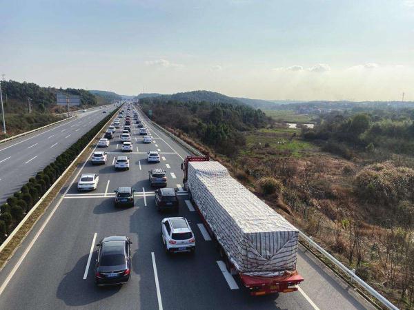 小长假来临,五一自驾游注意事项 小长假来临,五一自驾游注意事项