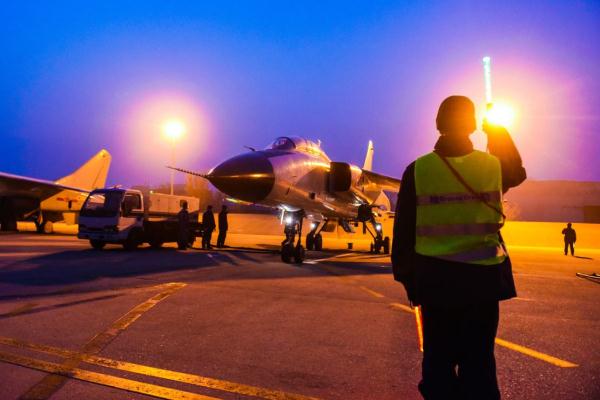 夜航训练：星光铁翼 抒写暗夜传奇