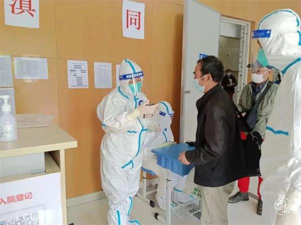 跨越千里山河，他们以白衣照亮黑夜，守望生命！