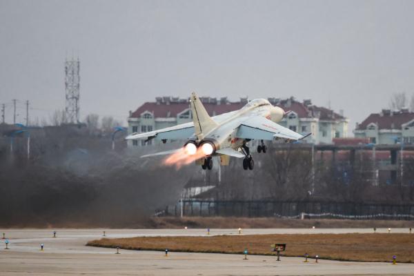 夜航训练：星光铁翼 抒写暗夜传奇