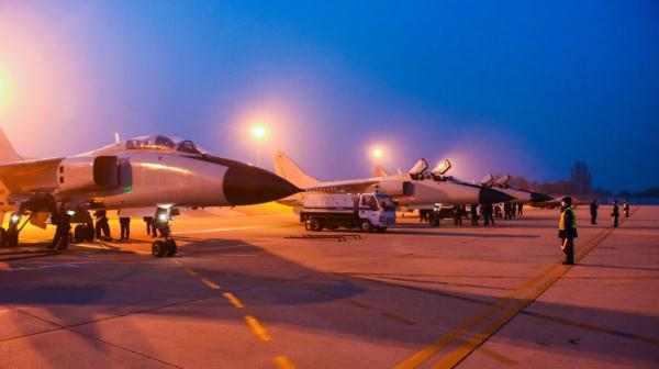 夜航训练：星光铁翼 抒写暗夜传奇