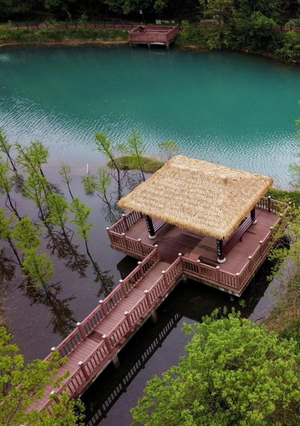 马鞍山市博望区：春路雨添花 山间春色明