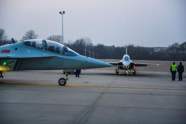 夜航训练：星光铁翼 抒写暗夜传奇