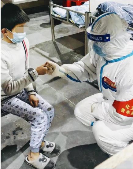 方舱里“火焰蓝”的誓言：我会守护你，拉钩！