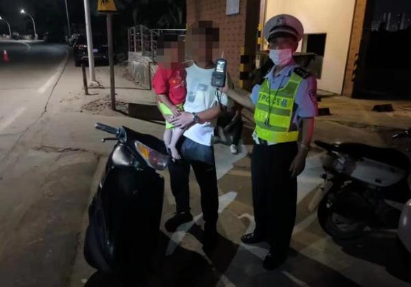 明明叫了代驾,小车却因酒驾侧翻,男子带着朋友逃生还要坐牢! 明明叫了代驾,小车却因酒驾侧翻,男子带着朋友逃生还要坐牢!