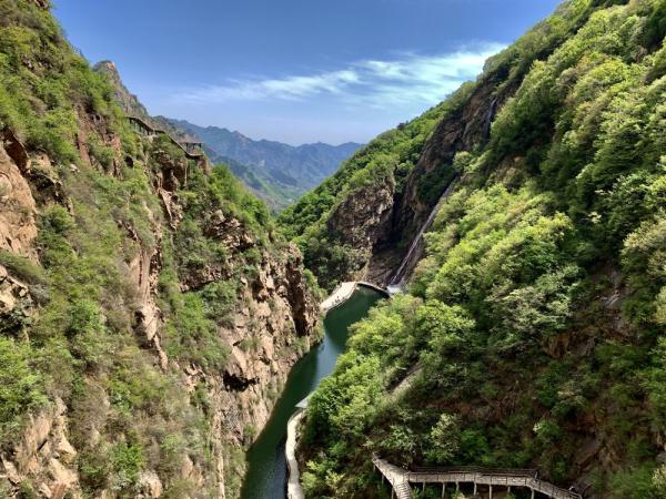 石家庄灵寿漫山花溪醉游人