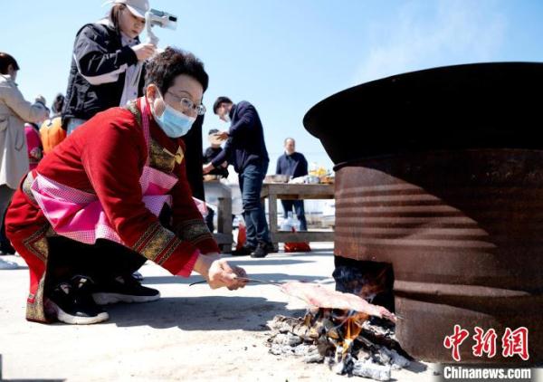边城饶河举行赫哲族第十届“开江节”