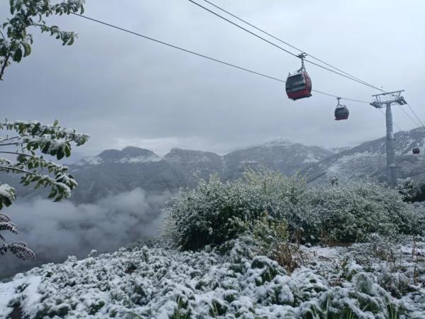 云南昆明、曲靖、昭通、楚雄等地降雪了！未来24小时天气为……