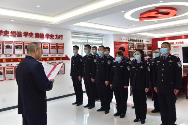 辅警有证啦！