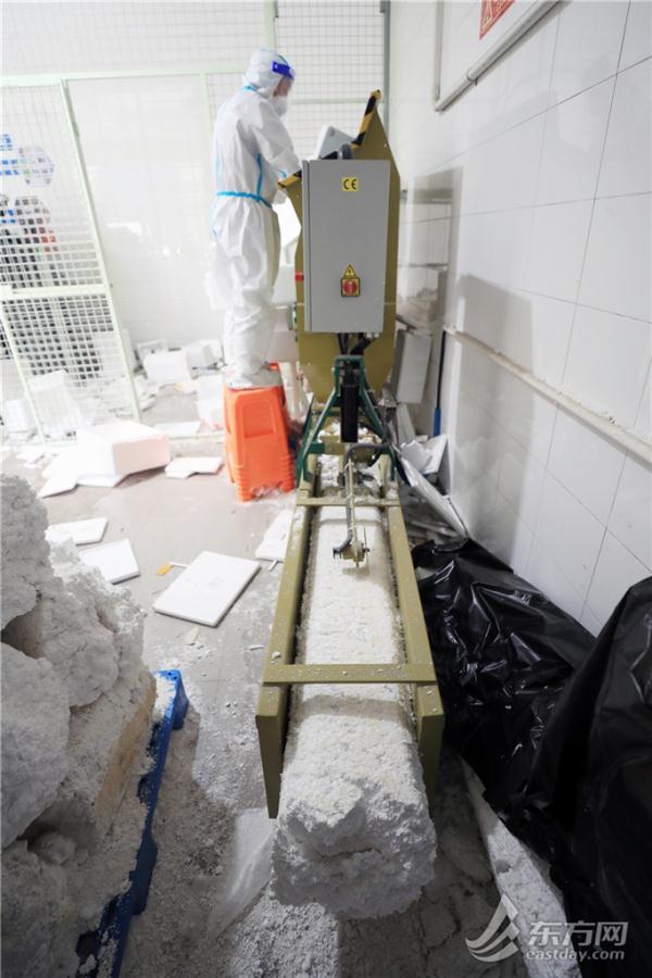 收到物资后 你的一个动作可以帮助城市更快“消化”泡沫箱