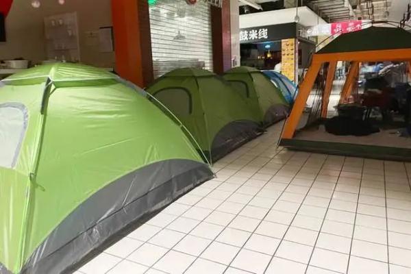 拨云见日,被援沪女孩的天台合影治愈了! 拨云见日,被援沪女孩的天台合影治愈了!