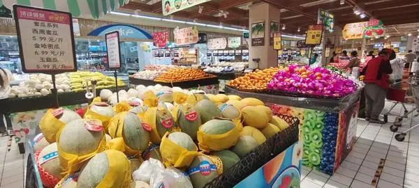 端稳“菜篮子”!记者探访郑州保供情况 端稳“菜篮子”!记者探访郑州保供情况