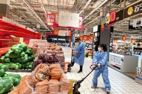 拨云见日,被援沪女孩的天台合影治愈了! 拨云见日,被援沪女孩的天台合影治愈了!