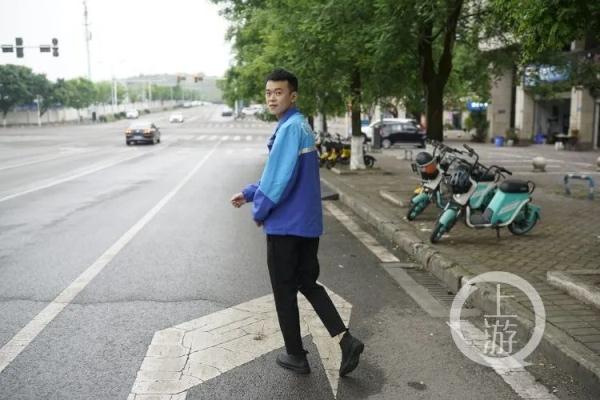 发明“反诈餐巾纸” 27岁外卖小哥成反诈宣传标兵