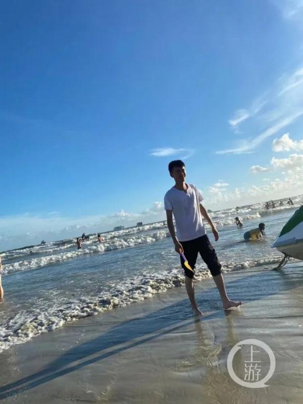 发明“反诈餐巾纸” 27岁外卖小哥成反诈宣传标兵